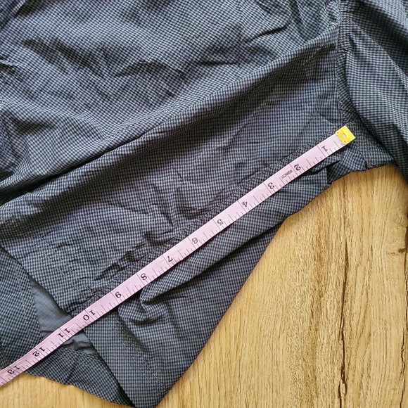 Lululemon shorts SKU660 - Picture 4 of 4